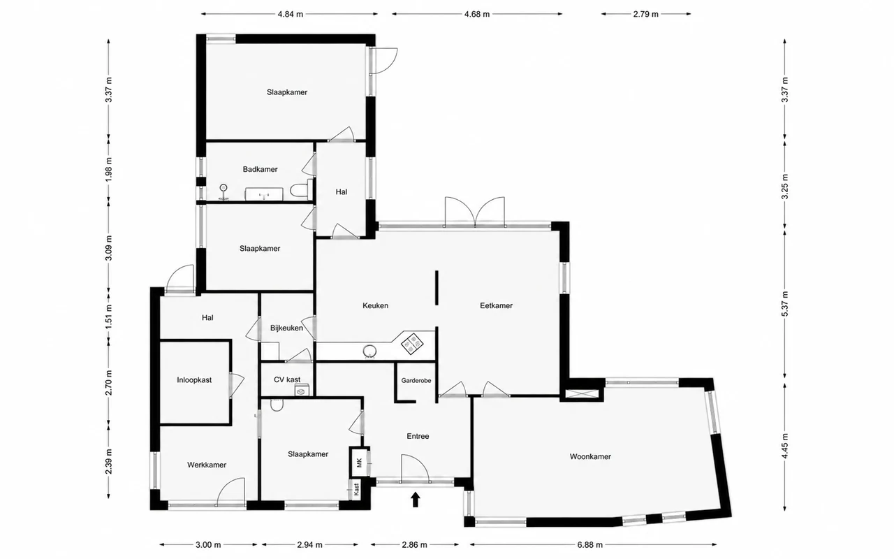 Zwart-witplattegrond met maatvoering en ruimtebenamingen